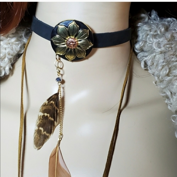 New Flower Power Concho Choker - Picture 3 of 11